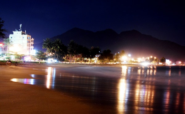 Nha Trang beach at night